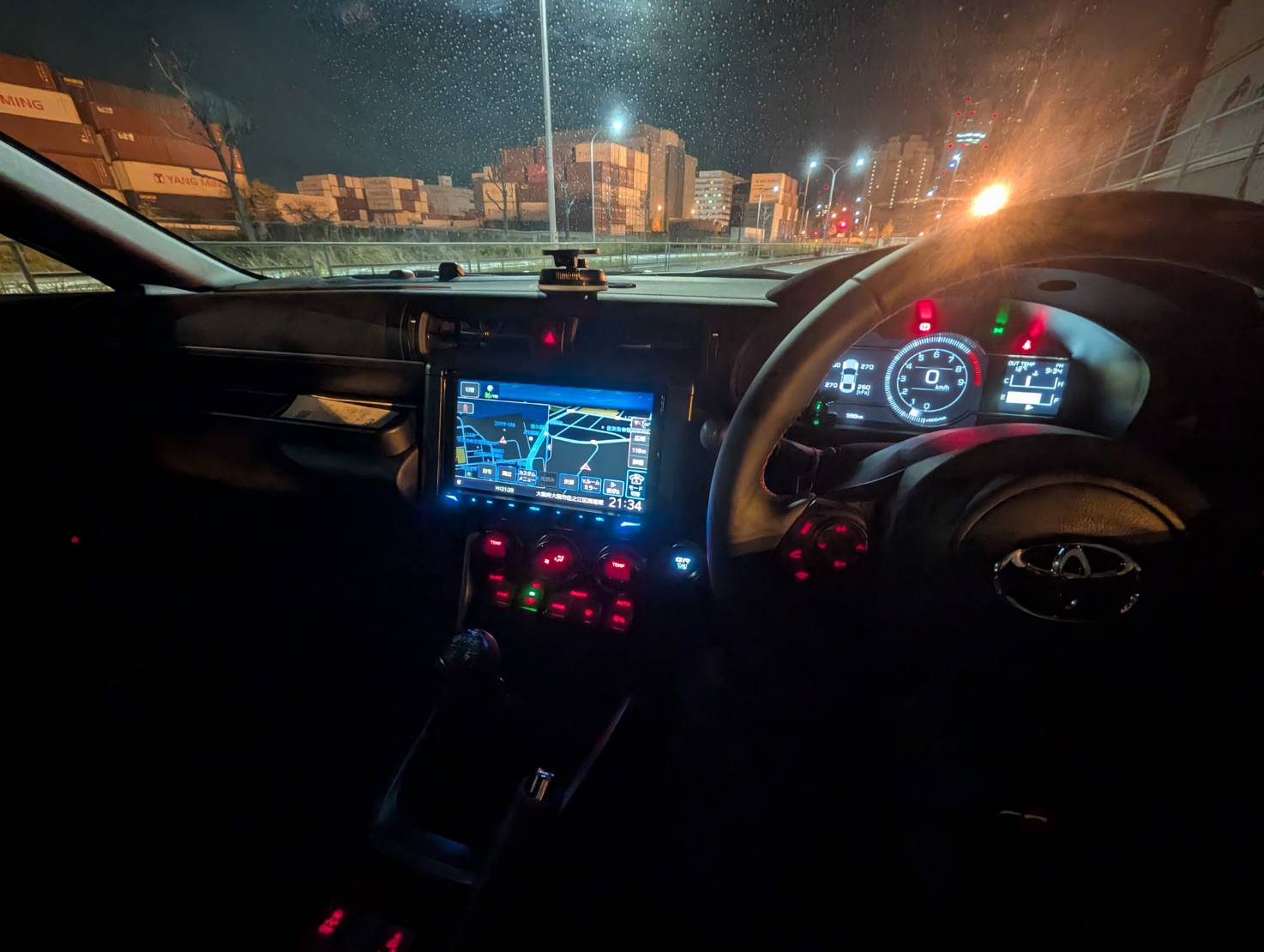 【装備監査】GR86納車時に「これだけは付けた」必須アイテム４選。彩速ナビ＆デジタルミラー編。